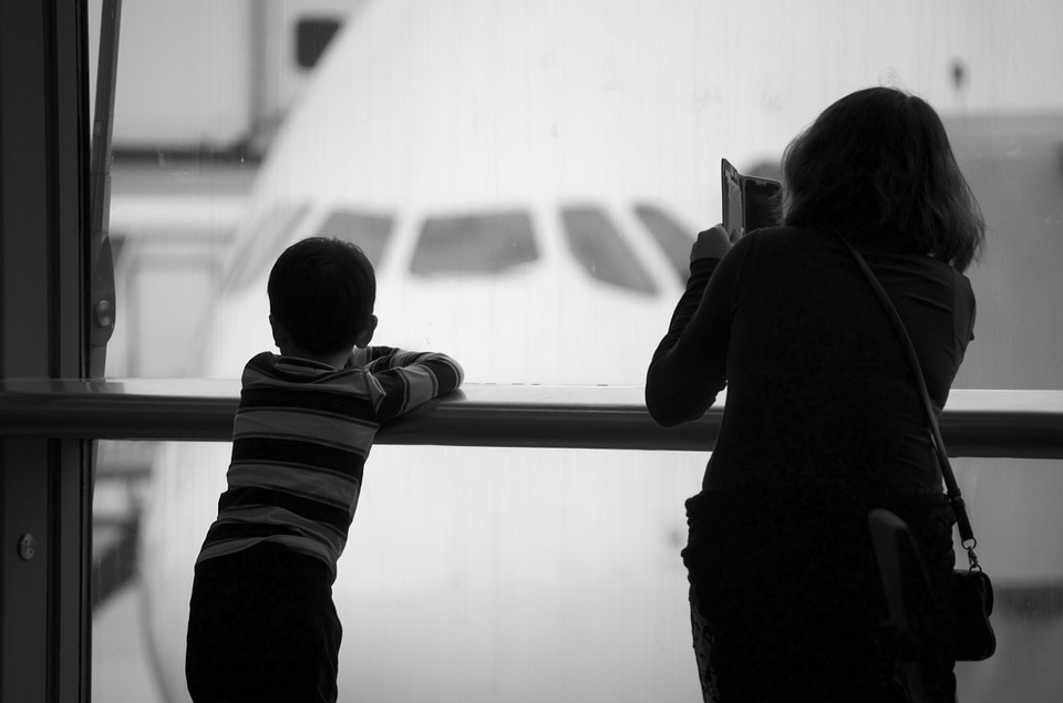 Traveling With ADHD Kids: 8 Tips to Control Your Hyperactive Kids While Traveling